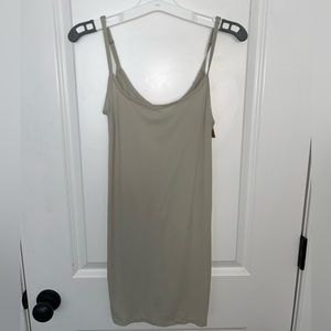 NEW WITH TAGS SKIMS Fits Everybody dress size M